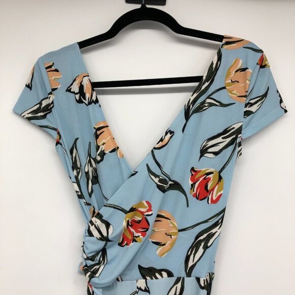 Maggy London Light Blue Floral Wrap Midi Dress size 4 - Picture 10 of 16